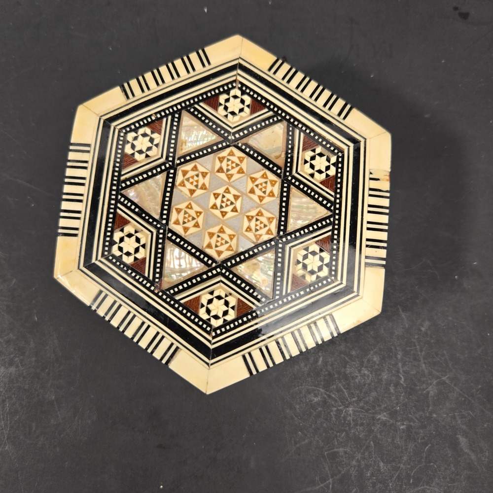 Vintage Hexagon Marquetry Inlay Trinket Box Wood Bone Mother Pearl Star Mosaic